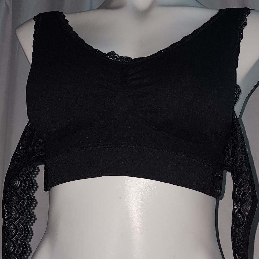 BNWT Black Lace Trim, Soft Support Bralette with Removable Pads, OS Fits Most - Picture 6 of 15